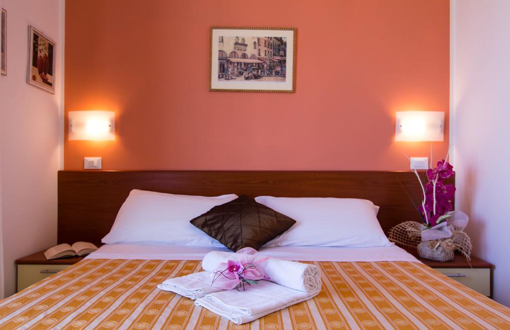 Hotel Villa Sole Resort Bellaria-Igea Marina Værelse billede