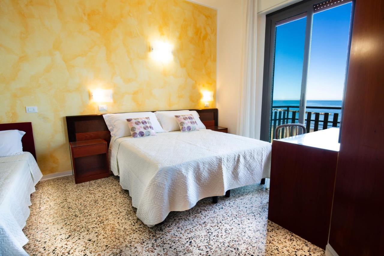 Hotel Villa Sole Resort Bellaria-Igea Marina Eksteriør billede