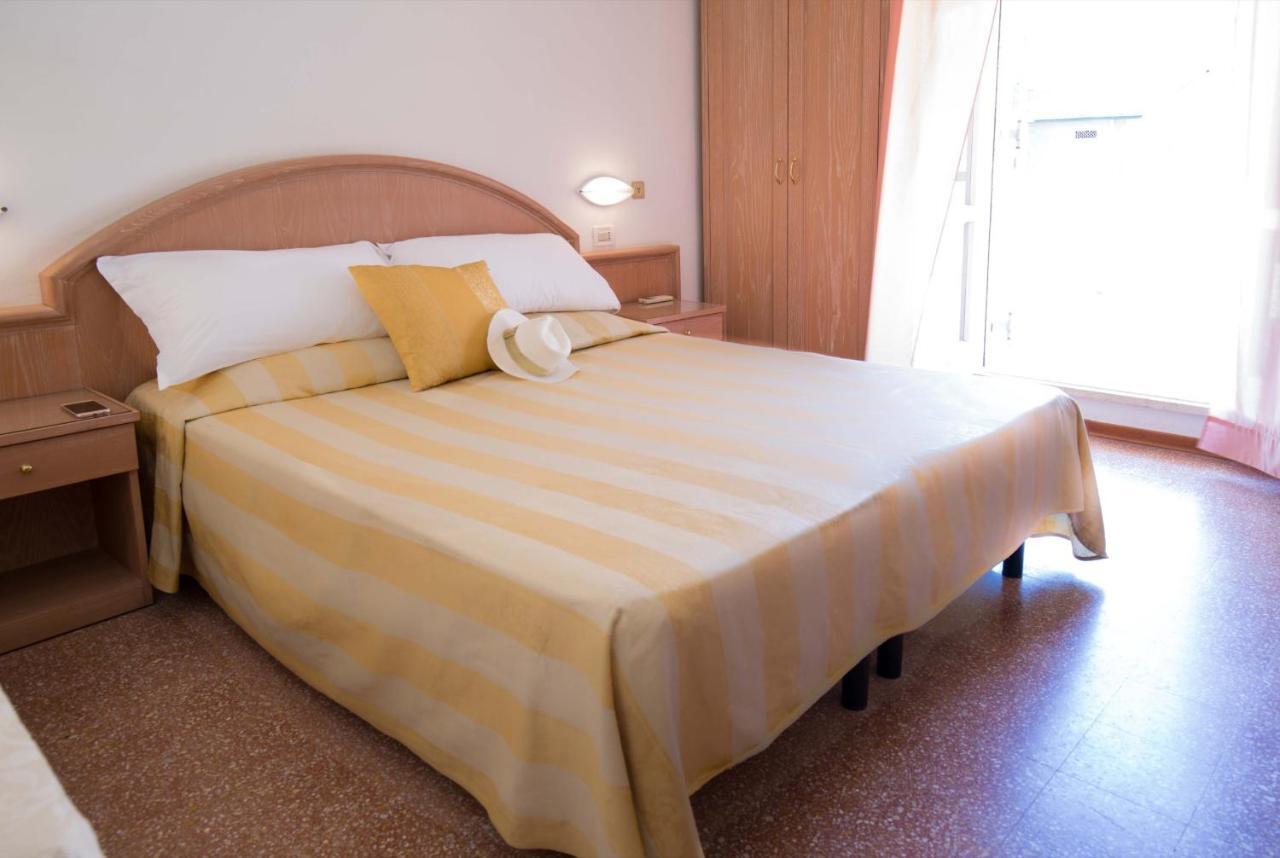 Hotel Villa Sole Resort Bellaria-Igea Marina Eksteriør billede