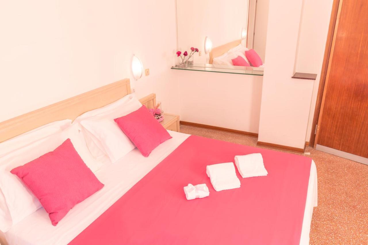 Hotel Villa Sole Resort Bellaria-Igea Marina Eksteriør billede